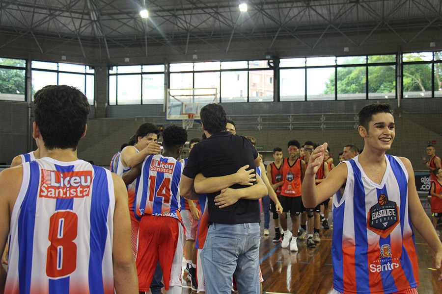 Jean Piaget se classifica e pega o Liceu Santista na próxima fase da 7ª  Copa TV Tribuna de Basquete, copa tv tribuna de basquetebol escolar